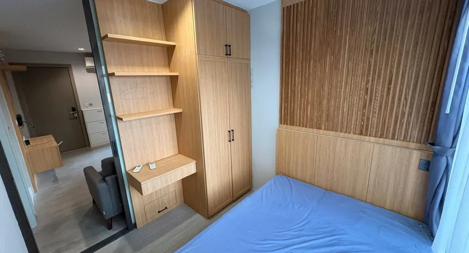 For sale 2 bedrooms condo in Huai Khwang, Bangkok
