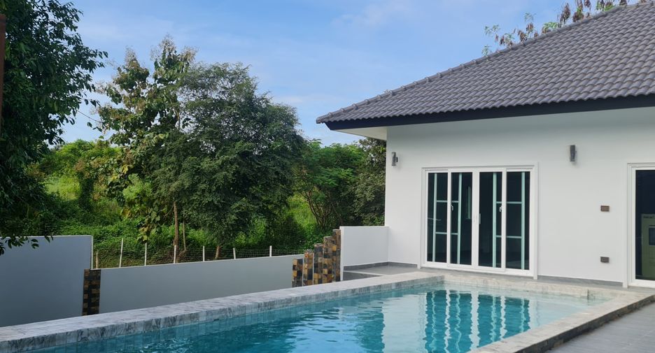 For sale 3 bedrooms villa in Mueang Chiang Rai, Chiang Rai