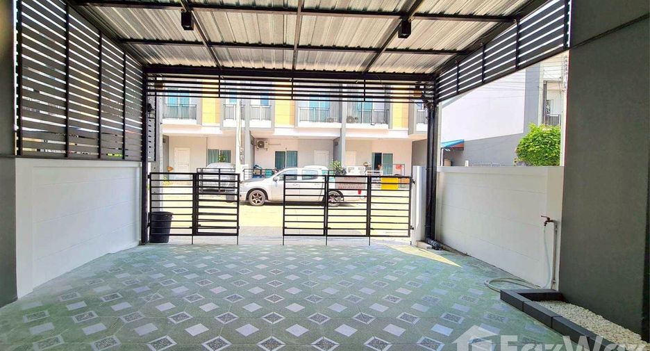 For sale 3 bedrooms townhouse in Mueang Pathum Thani, Pathum Thani