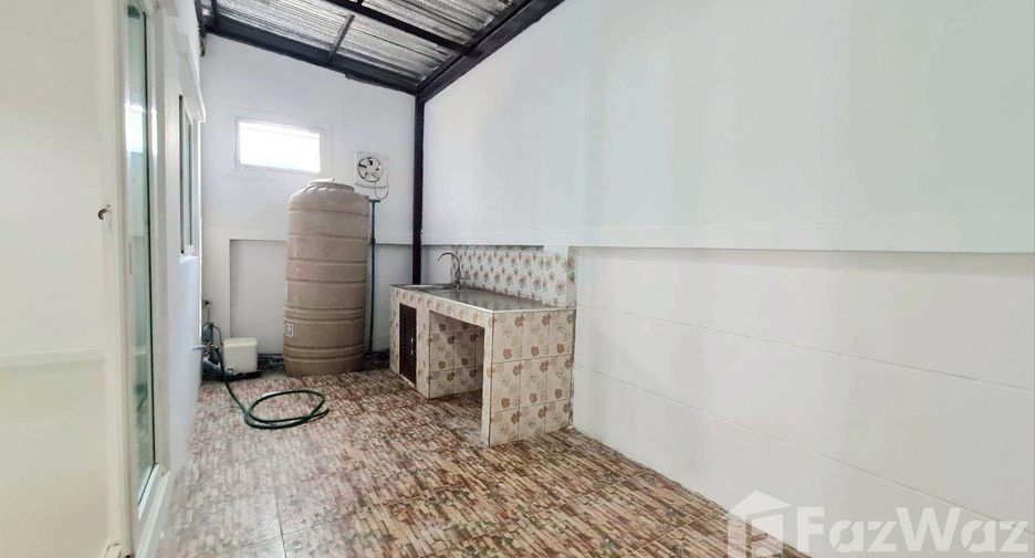 For sale 3 bedrooms townhouse in Mueang Pathum Thani, Pathum Thani