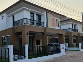 Casa en alquiler de 4 habitaciones en Mueang Khon Kaen, Khon Kaen