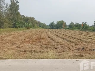 Terreno en venta en Phanat Nikhom, Chonburi