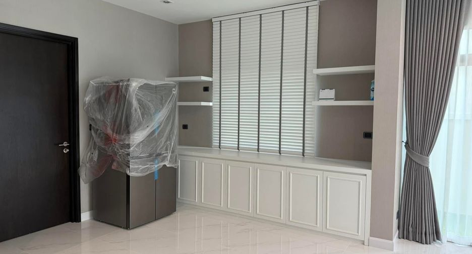 Аренда 4 спальни дом в Лат Крабанг, Бангкок