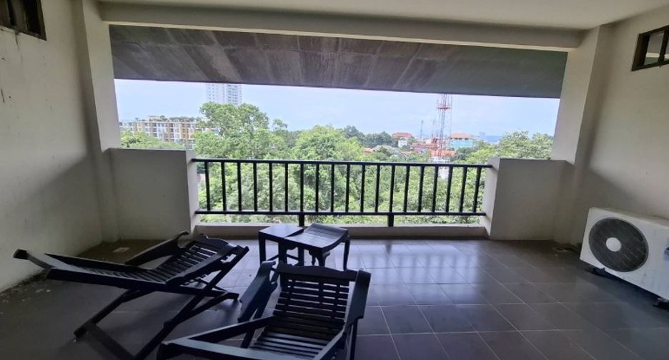For sale studio condo in Bang Lamung, Chonburi