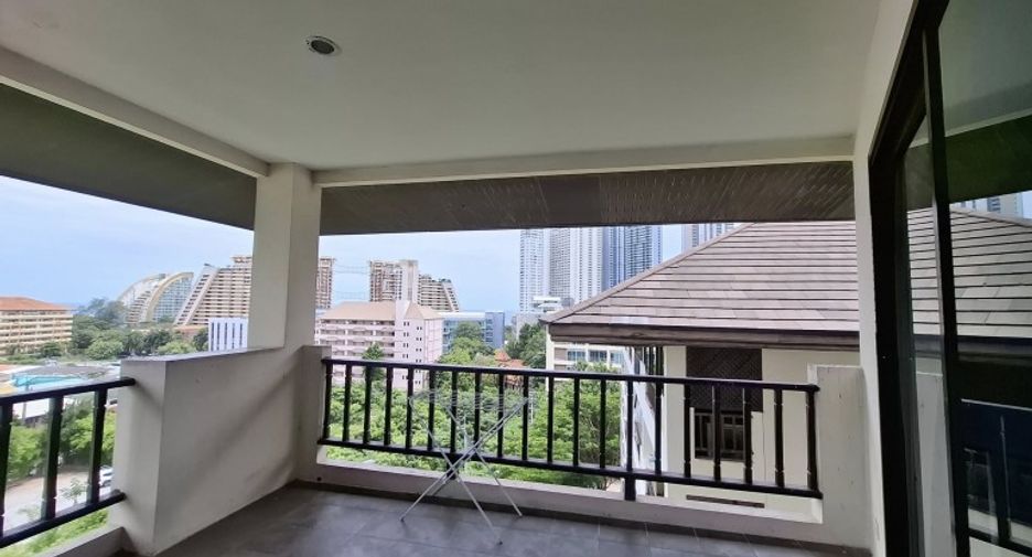 For sale studio condo in Bang Lamung, Chonburi