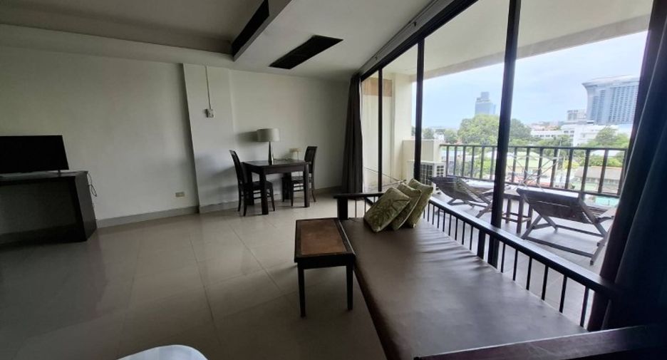 For sale studio condo in Bang Lamung, Chonburi