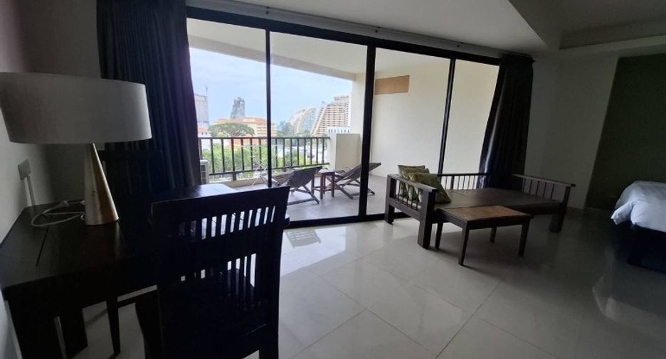 For sale studio condo in Bang Lamung, Chonburi