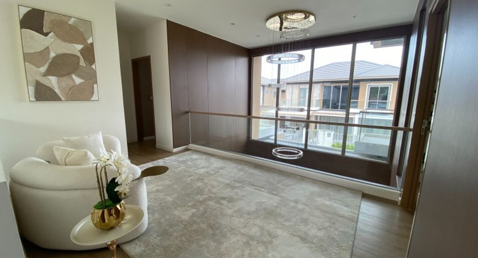 For sale 5 bedrooms house in Bang Lamung, Chonburi