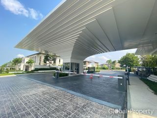 For sale 5 bedrooms house in Bang Lamung, Chonburi