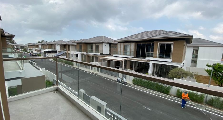 For sale 5 bedrooms house in Bang Lamung, Chonburi