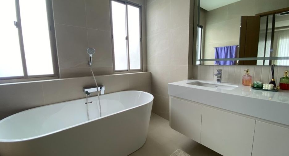 For sale 5 bedrooms house in Bang Lamung, Chonburi