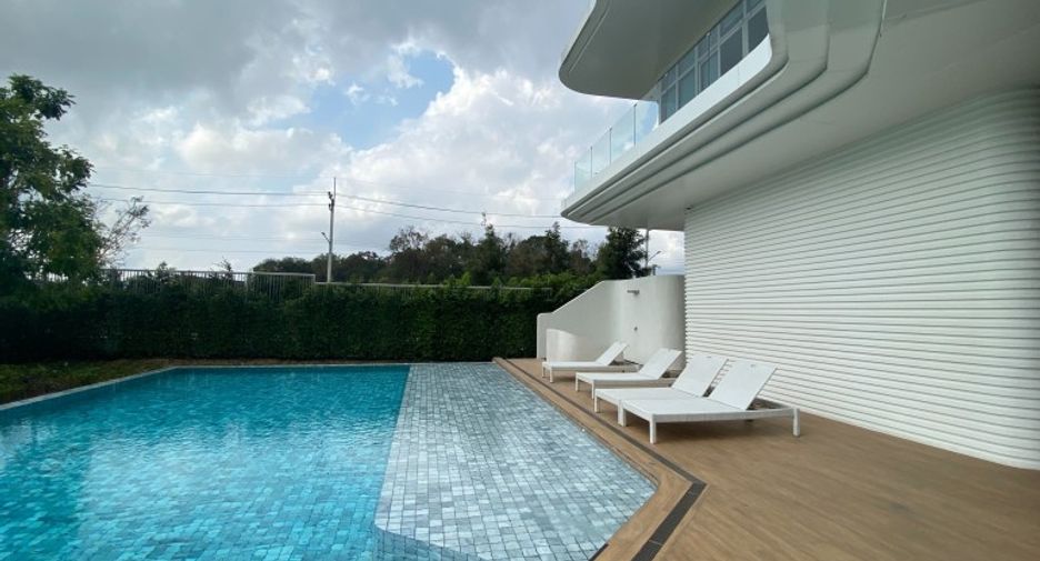 For sale 5 bedrooms house in Bang Lamung, Chonburi