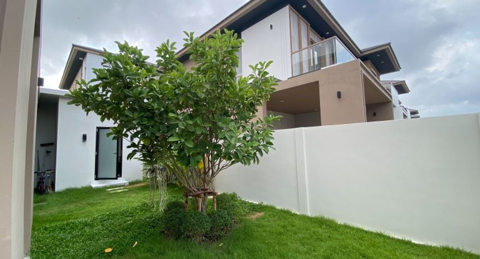 For sale 5 bedrooms house in Bang Lamung, Chonburi