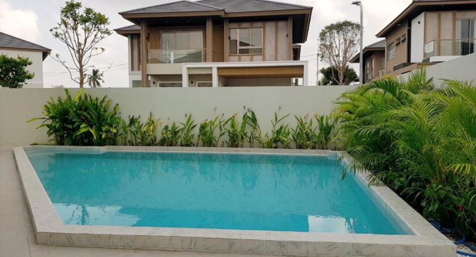 For sale 5 bedrooms house in Bang Lamung, Chonburi