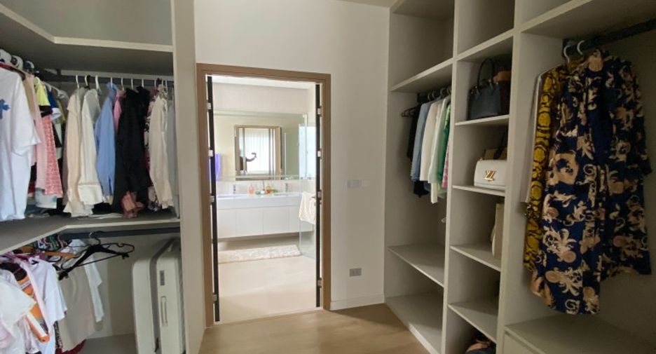 For sale 5 bedrooms house in Bang Lamung, Chonburi