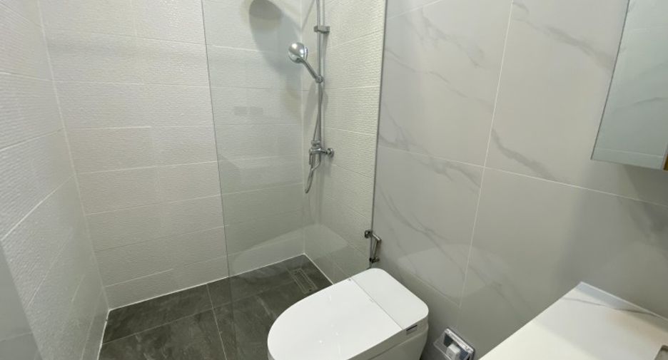 For sale 4 bedrooms house in East Pattaya, Pattaya