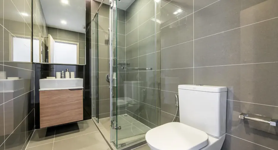 For rent and for sale 2 bedrooms condo in Watthana, Bangkok