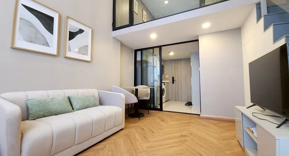 Wohnung zur Miete mit 1 Zimmer in Huai Khwang, Bangkok