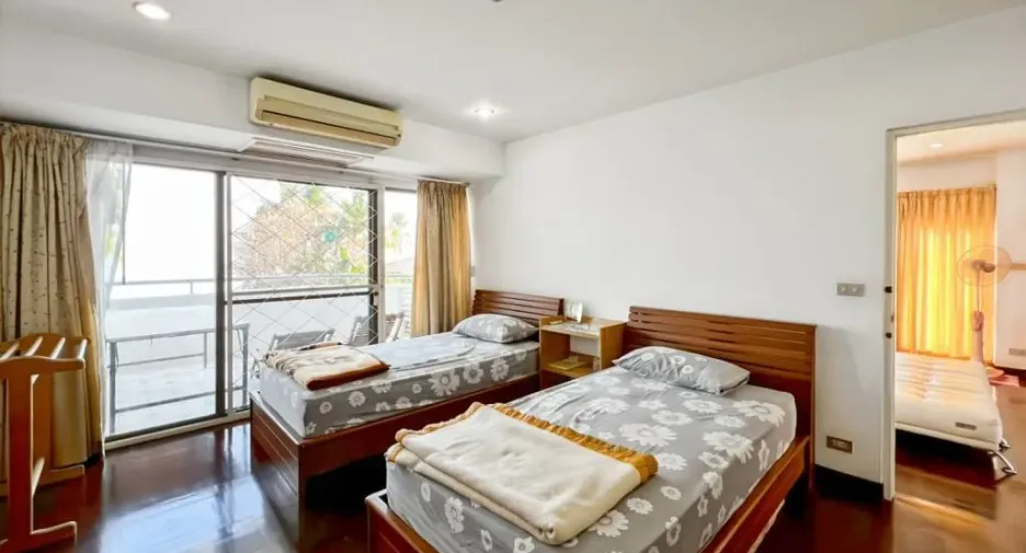 For sale 2 bedrooms condo in Cha Am, Phetchaburi