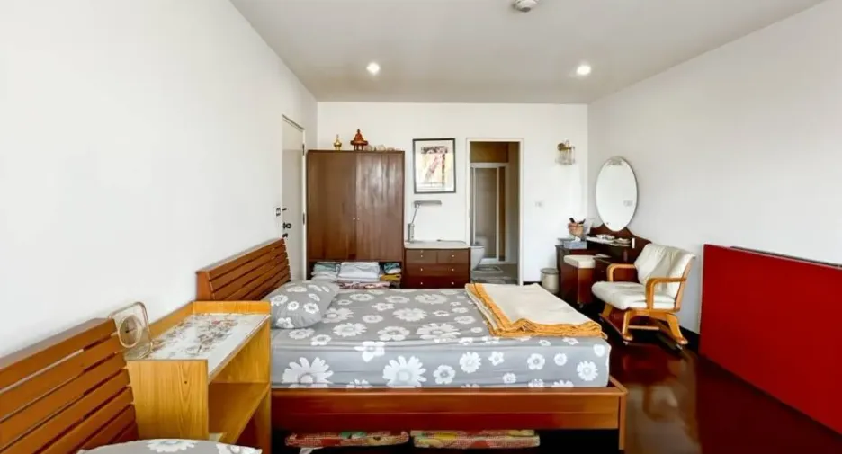 For sale 2 bedrooms condo in Cha Am, Phetchaburi