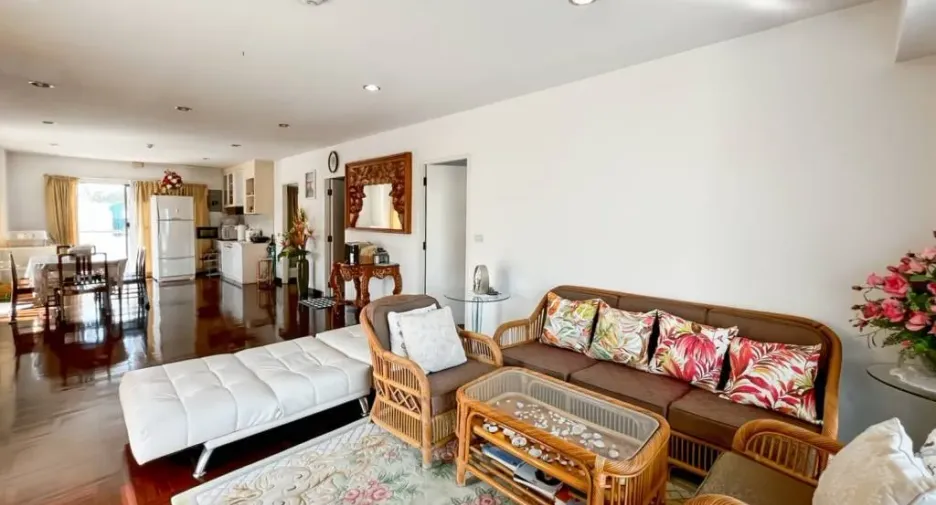 For sale 2 bedrooms condo in Cha Am, Phetchaburi
