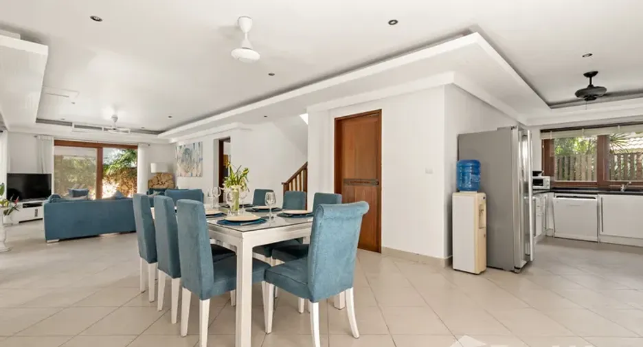 For sale 4 bedrooms villa in Ko Samui, Surat Thani