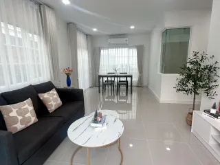 For rent 4 bedrooms house in Mueang Samut Prakan, Samut Prakan