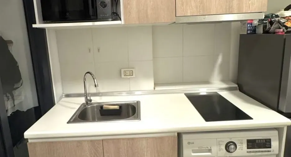 For rent 1 bed condo in Phaya Thai, Bangkok