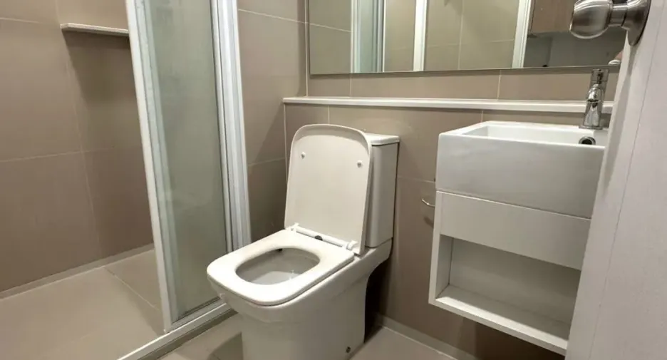 For rent 1 bed condo in Phaya Thai, Bangkok