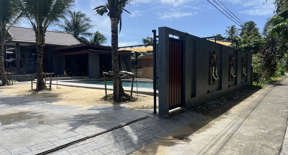For sale 6 bedrooms villa in Thai Mueang, Phang Nga