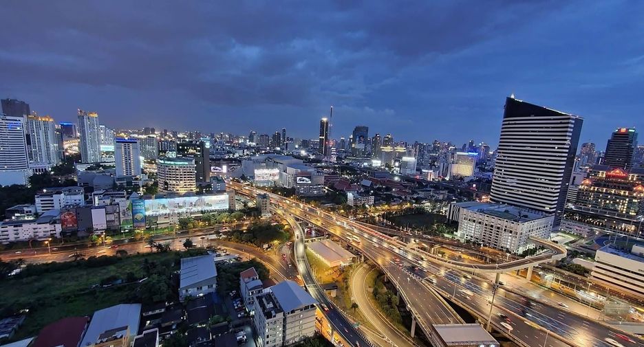 For rent studio condo in Huai Khwang, Bangkok