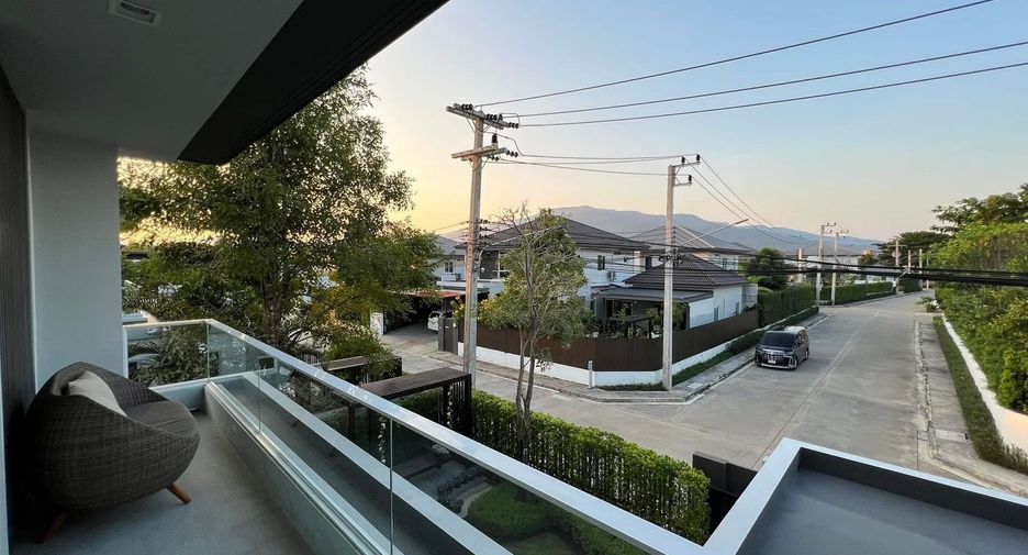 Casa en venta de 4 habitaciones en Mueang Chiang Mai, Chiang Mai