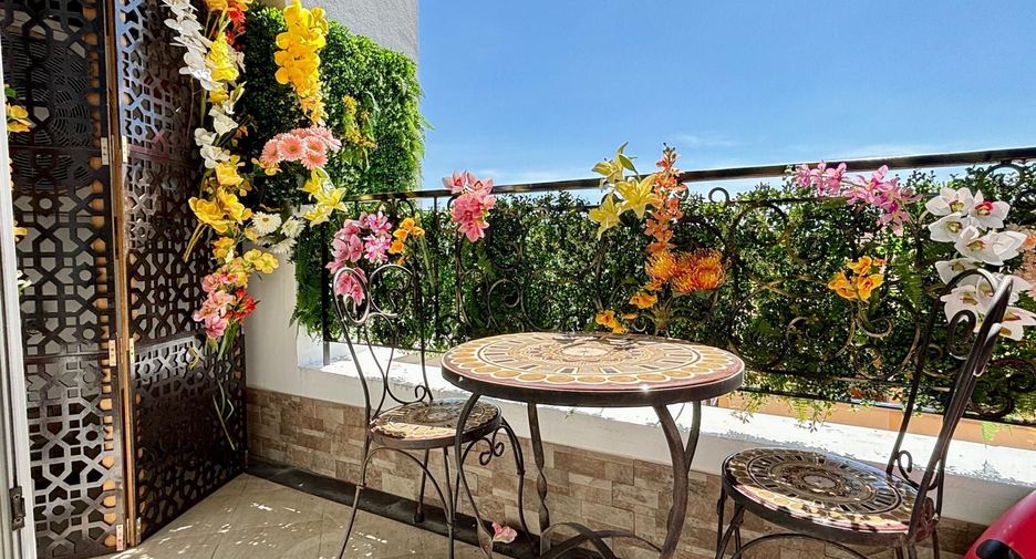 For sale and for rent 2 bedrooms condo in Bang Lamung, Chonburi