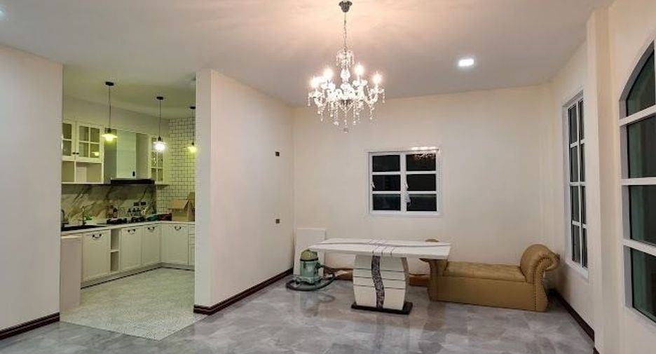 For sale 3 bedrooms house in Takua Pa, Phang Nga