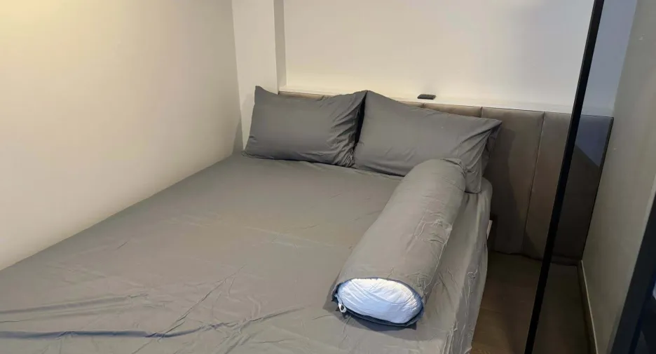 For rent 2 bedrooms condo in Bang Rak, Bangkok
