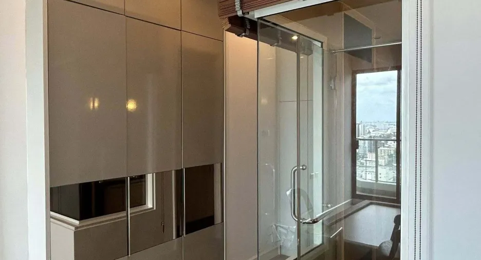 For sale 1 bed condo in Watthana, Bangkok