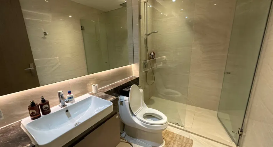 For sale and for rent 2 bedrooms condo in Bang Rak, Bangkok