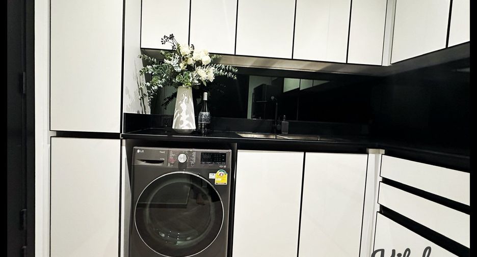 For rent 2 bedrooms condo in Khlong San, Bangkok