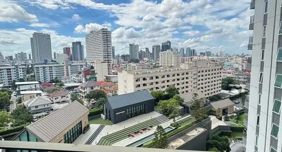 Condo en alquiler de 1 habitaciones en Huai Khwang, Bangkok