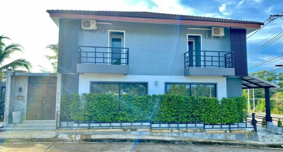 For sale 5 bedrooms house in Thai Mueang, Phang Nga