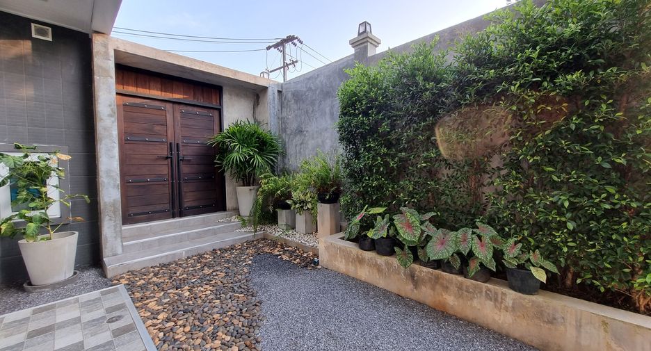 For sale 5 bedrooms house in Thai Mueang, Phang Nga