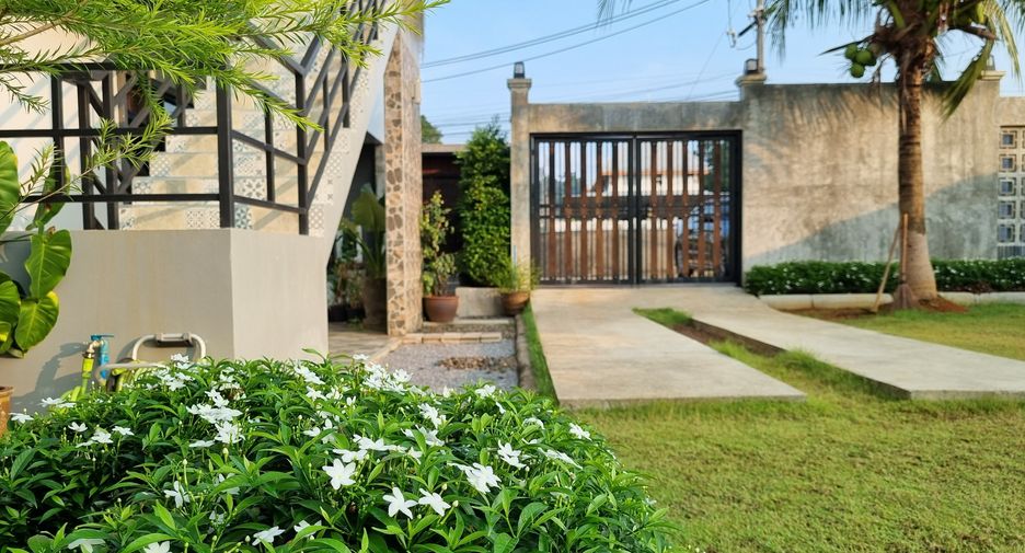 For sale 5 bedrooms house in Thai Mueang, Phang Nga
