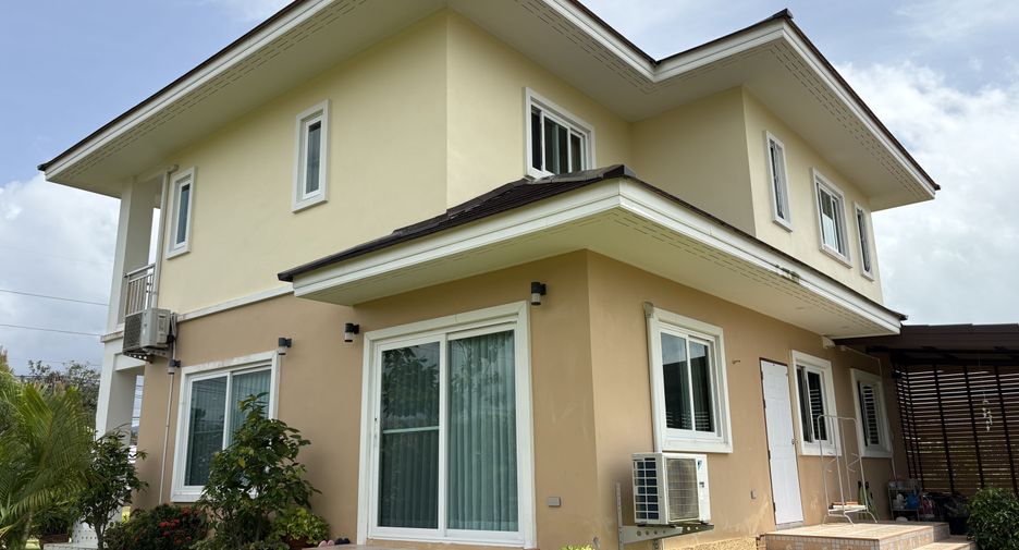 For sale 4 bedrooms house in Takua Pa, Phang Nga