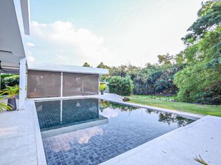For sale 3 bedrooms retail Space in Bang Lamung, Chonburi