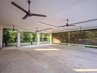 For sale 3 bedrooms retail Space in Bang Lamung, Chonburi