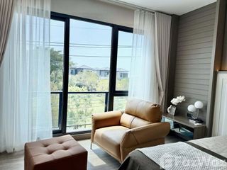 Casa en alquiler de 4 habitaciones en Bang Phli, Samut Prakan