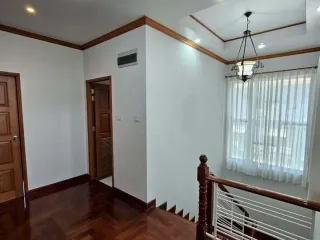 出租 7 卧室 独立屋 在 Wang Thong Lang, 曼谷