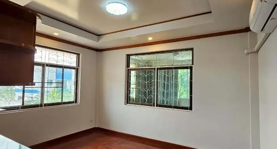 出租 7 卧室 独立屋 在 Wang Thong Lang, 曼谷