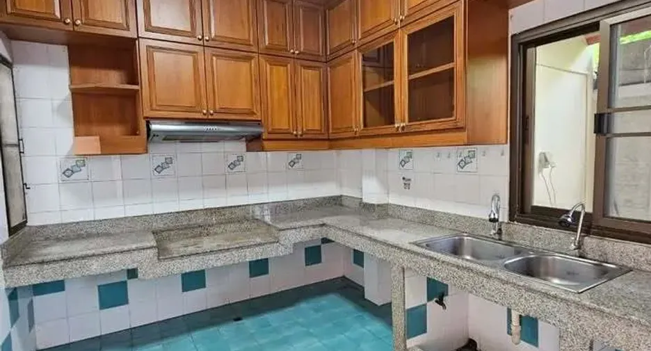 出租 7 卧室 独立屋 在 Wang Thong Lang, 曼谷
