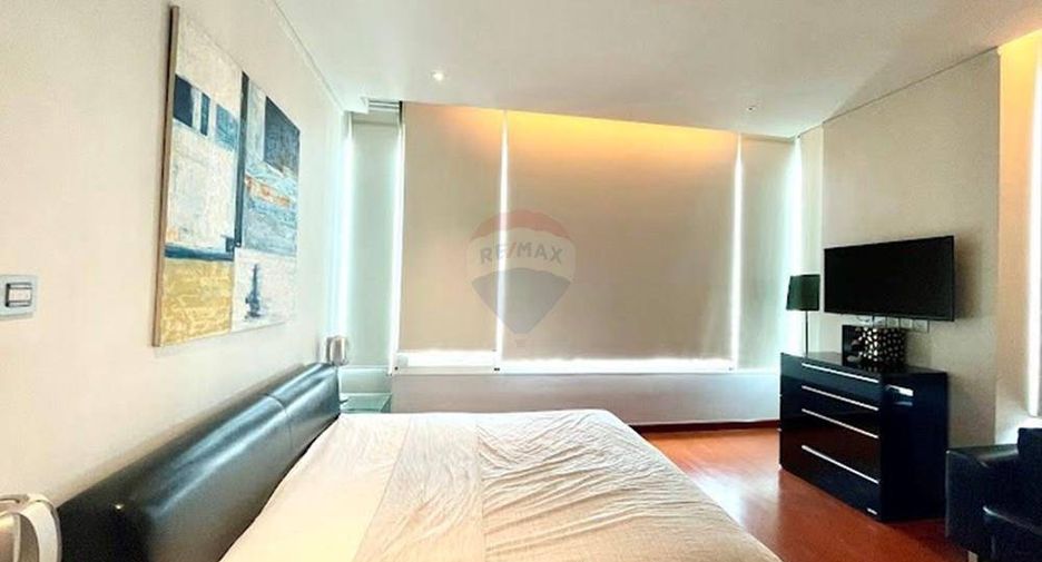 For rent 2 bedrooms condo in Sathon, Bangkok